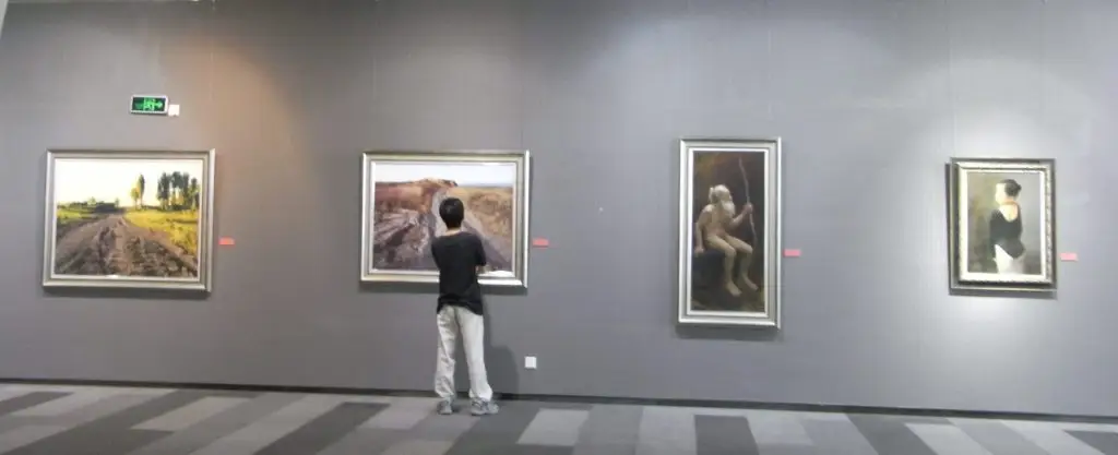 Hang heavy picture or art with Zinterlock